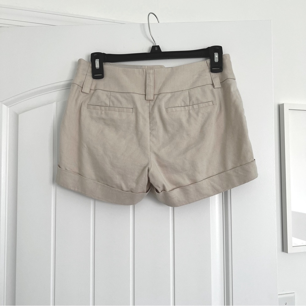 Express Linen Blend Mid Rise Shorts - Picture 2 of 8